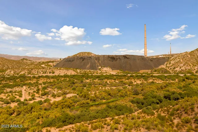 $299,000 | 15 North Gila River Drive, Unit 7, Winkelman, AZ 85192