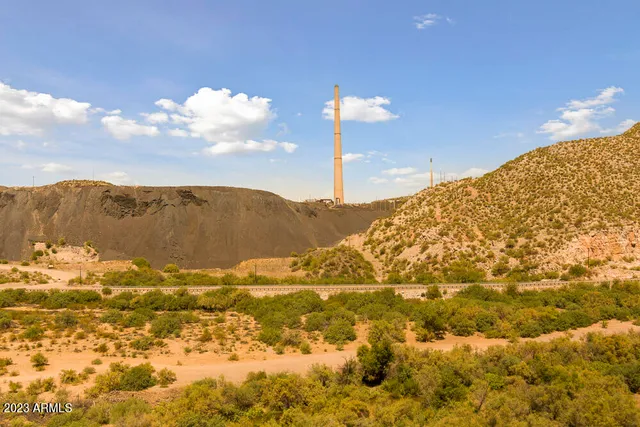 $299,000 | 15 North Gila River Drive, Unit 7, Winkelman, AZ 85192