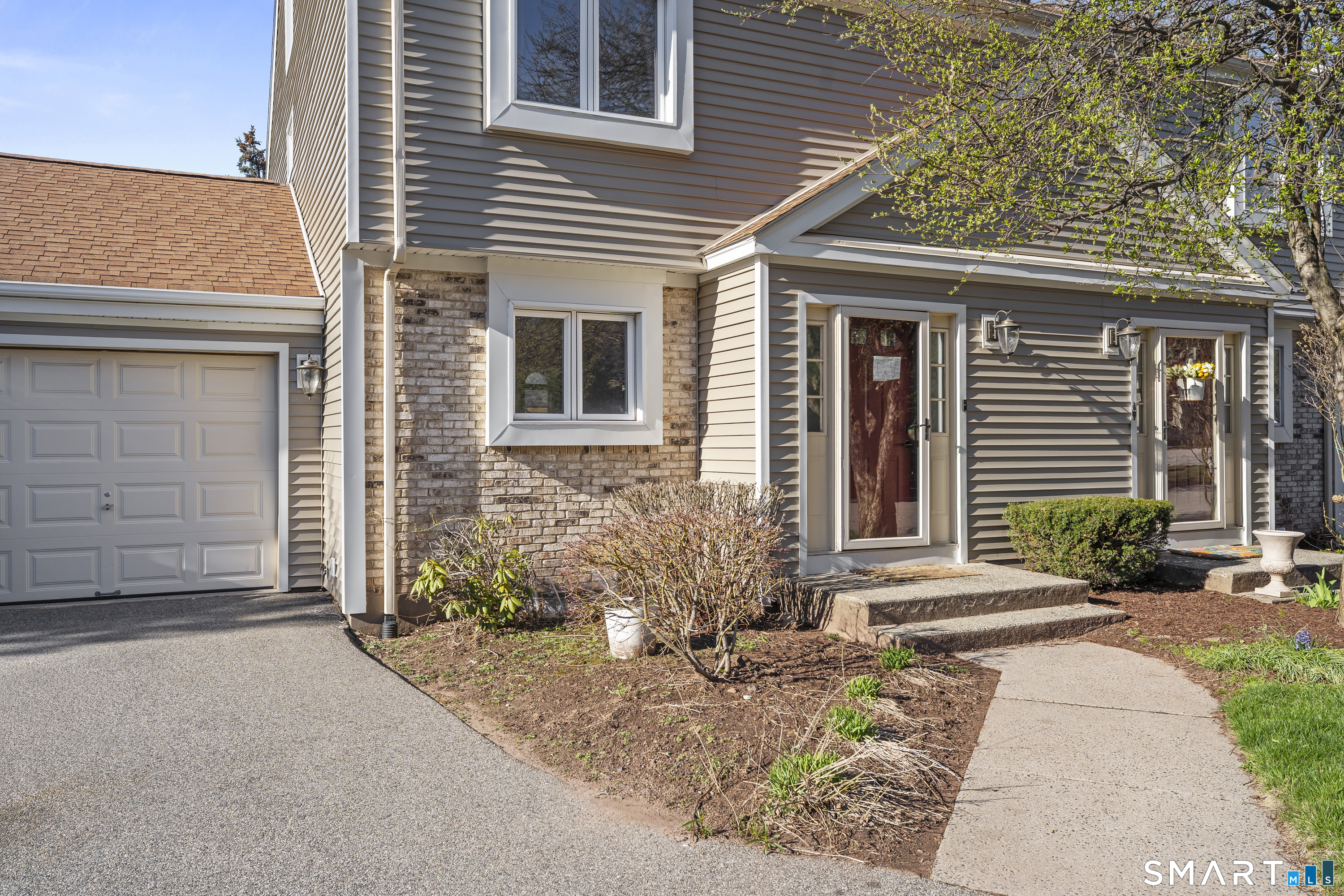184 Main Street, Unit D Manchester, CT 06042 - Photo 2 of 17