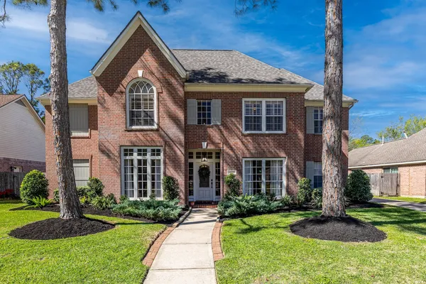 $545,000 | 4007 Cinnamon Fern Court, Houston, TX 77059