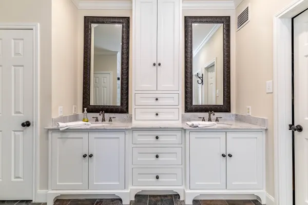 $545,000 | 4007 Cinnamon Fern Court, Houston, TX 77059