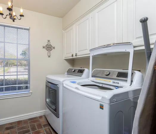 $545,000 | 4007 Cinnamon Fern Court, Houston, TX 77059