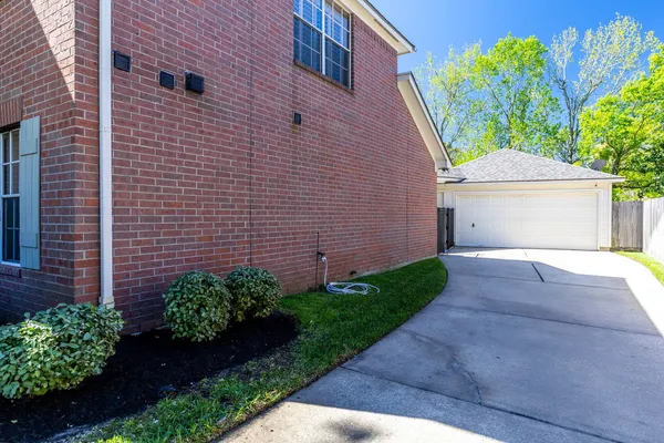 $545,000 | 4007 Cinnamon Fern Court, Houston, TX 77059