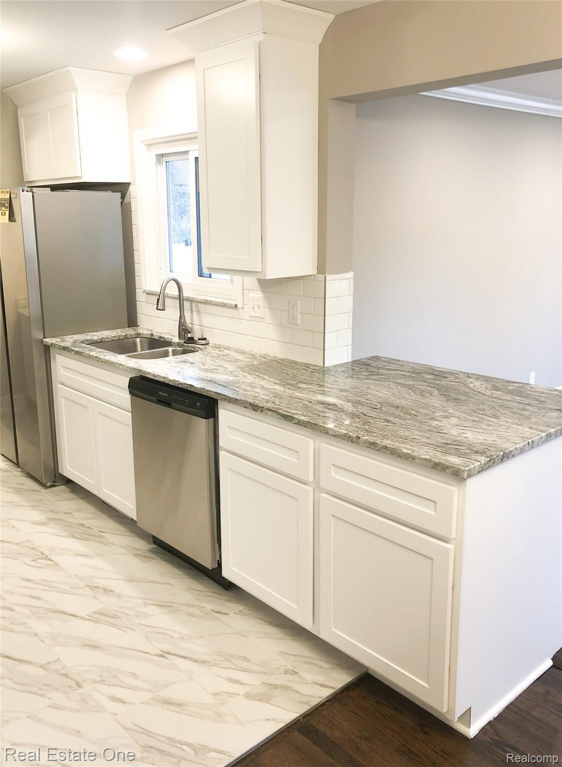 2222 Cole Road Lake Orion, MI 48362 - Photo 13 of 25 13.jpeg