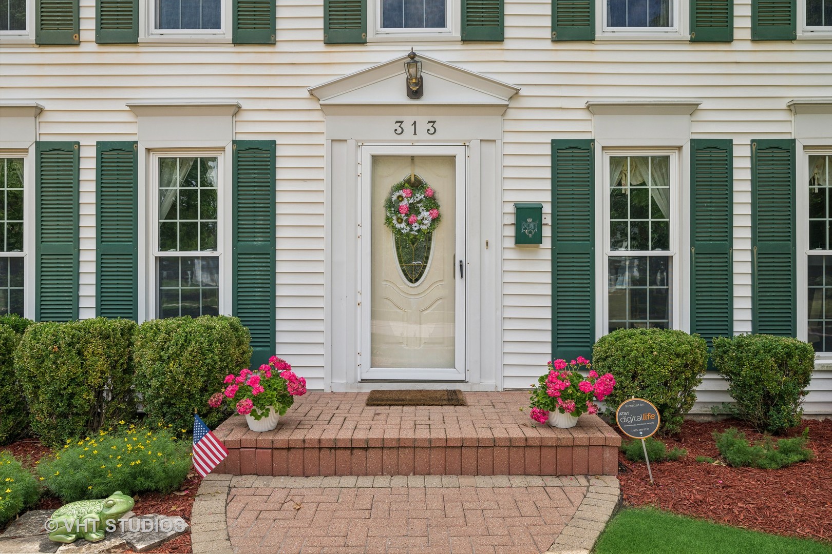 313 Ambleside Drive Roselle, IL 60172 - Photo 3 of 46 a front view of a house