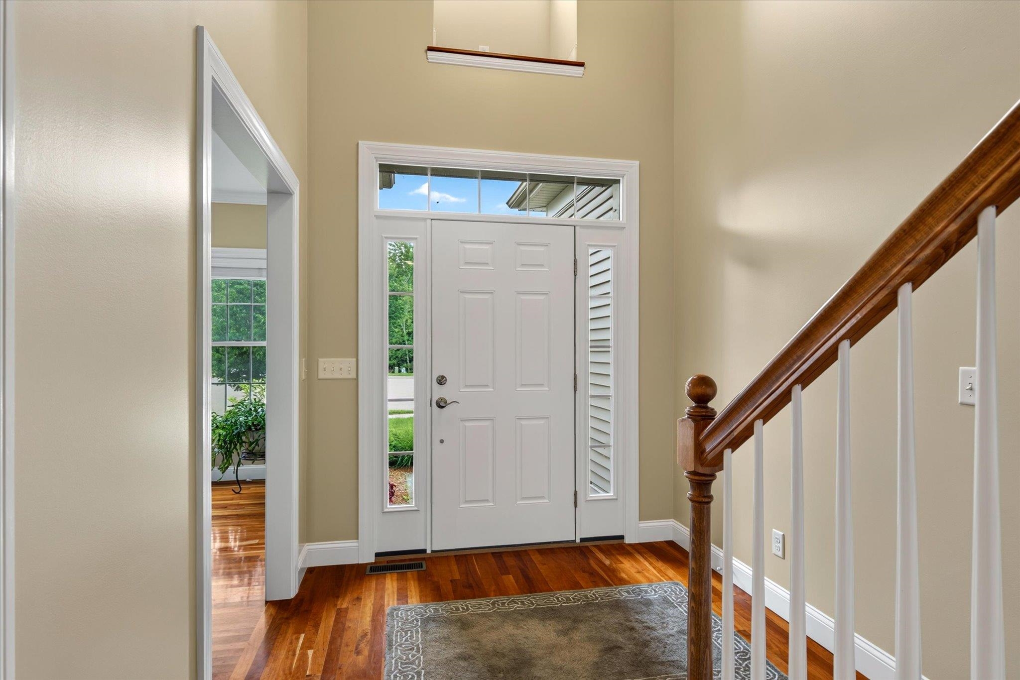 552 Michael Lane Williston, VT 05495 - Photo 6 of 59