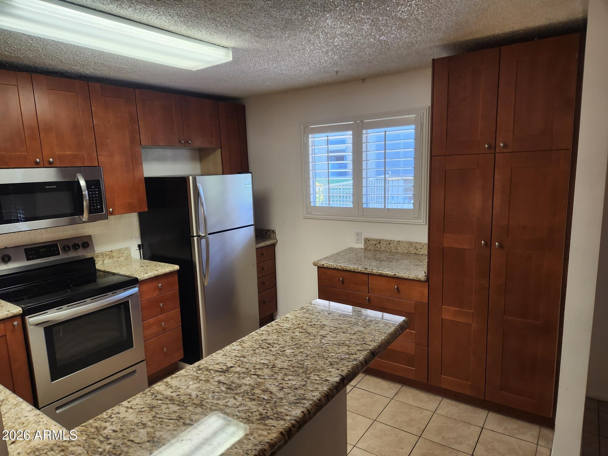 3230 East Pinchot Avenue, Unit 3 Phoenix, AZ 85018 - Photo 5 of 24 20260315_100021_resized_1 (1)
