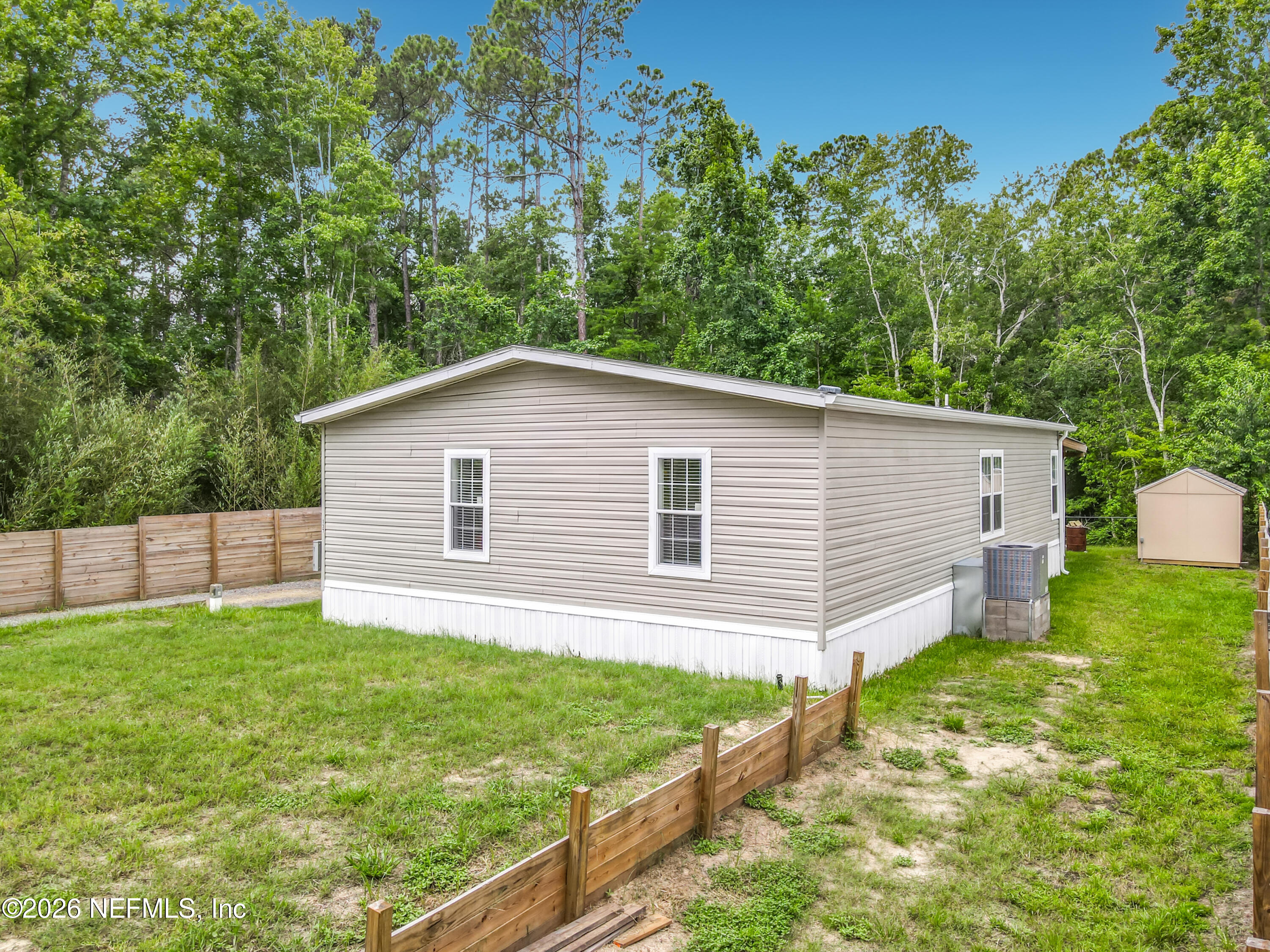 137 Kerry Satsuma, FL 32189 - Photo 31 of 33 032