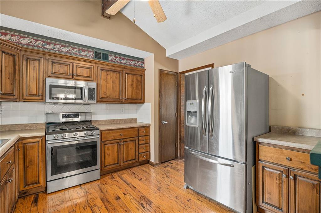 917 Northwest Valley Lane Riverside, MO 64150 - Photo 11 of 39