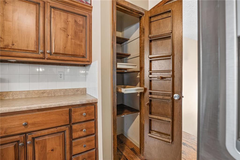 917 Northwest Valley Lane Riverside, MO 64150 - Photo 12 of 39