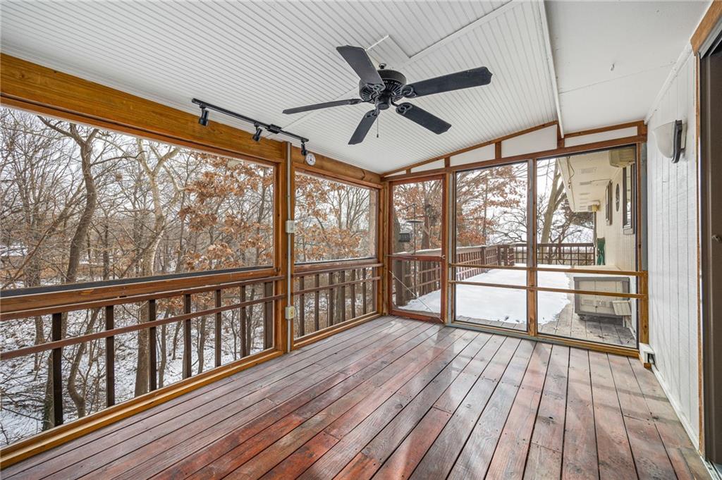 917 Northwest Valley Lane Riverside, MO 64150 - Photo 14 of 39