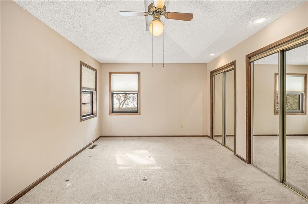 917 Northwest Valley Lane Riverside, MO 64150 - Photo 16 of 39