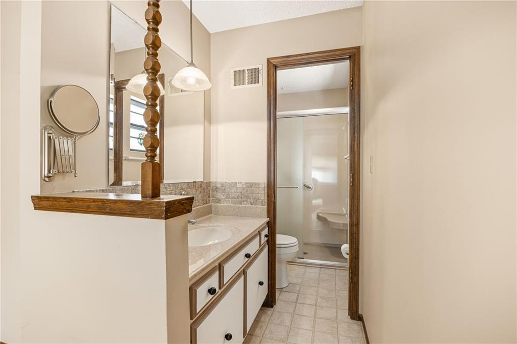 917 Northwest Valley Lane Riverside, MO 64150 - Photo 18 of 39