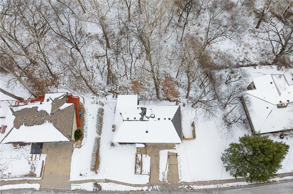 917 Northwest Valley Lane Riverside, MO 64150 - Photo 3 of 39