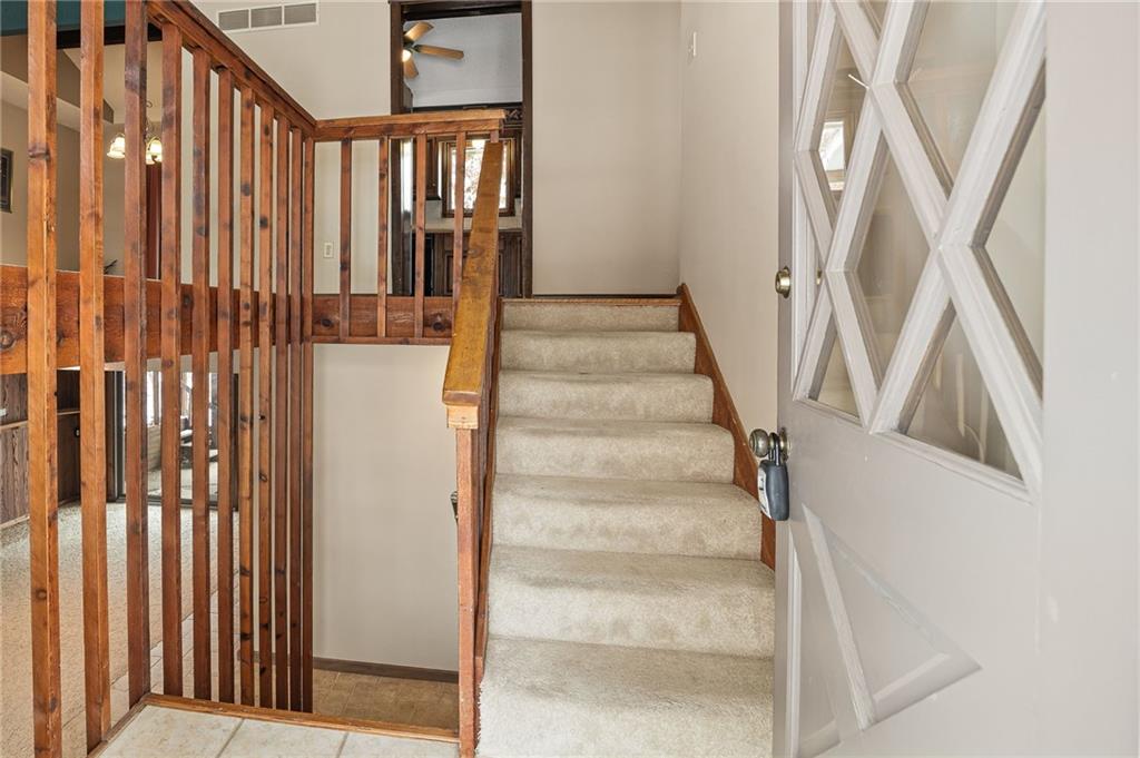 917 Northwest Valley Lane Riverside, MO 64150 - Photo 5 of 39