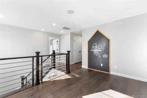 a view of a livingroom with an entryway