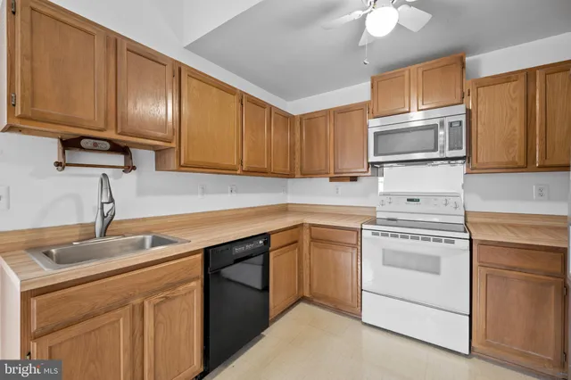 $520,000 | 6804 Zook Place, Riverdale, MD 20737