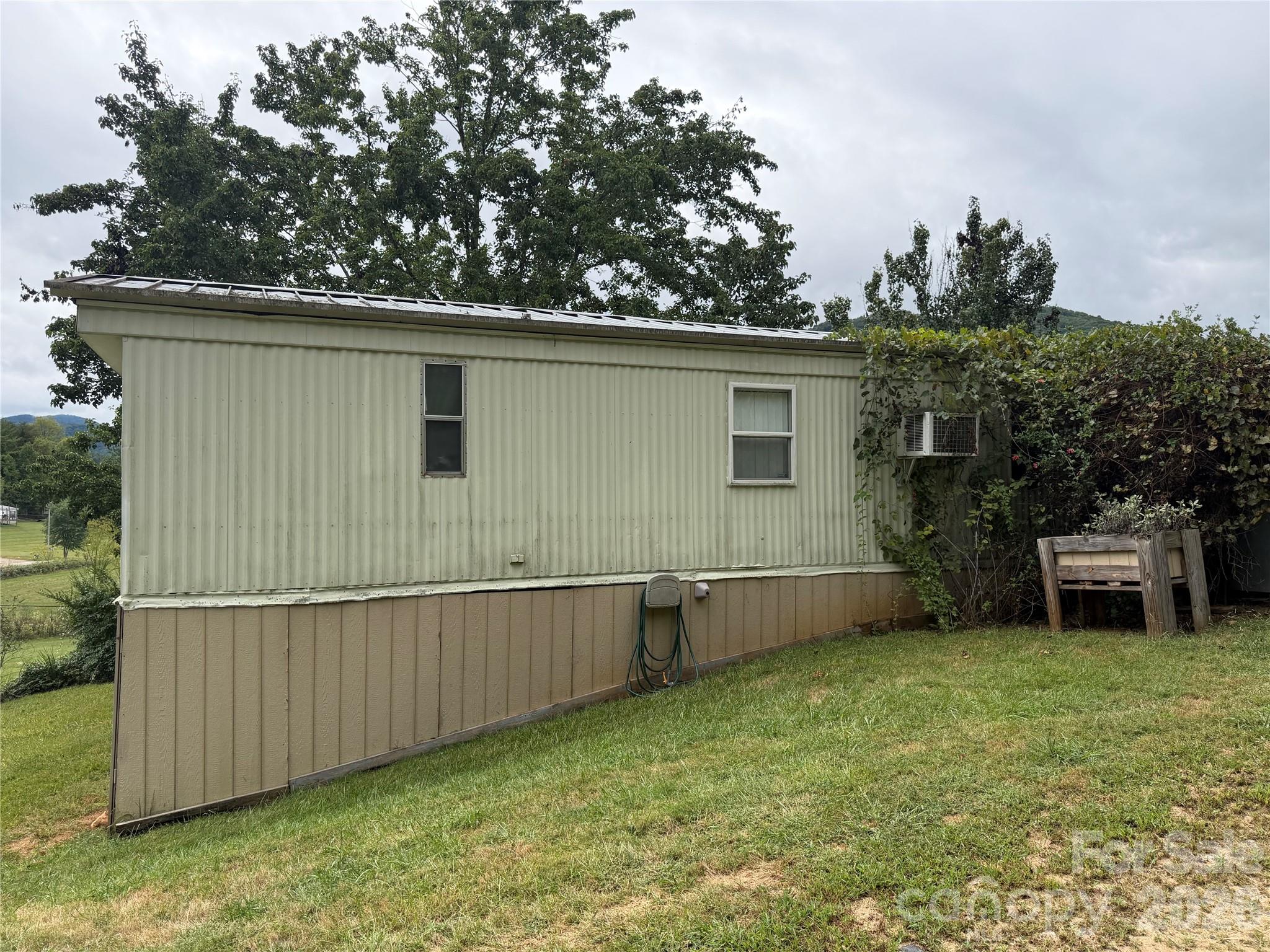 418 Green Valley Road Leicester, NC 28748 - Photo 6 of 31 Gallery Image 6