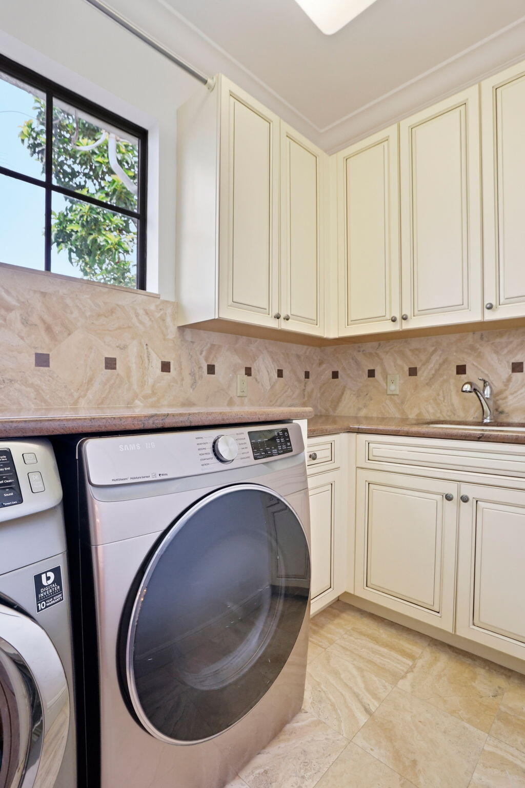 260 Northeast Wavecrest Court Boca Raton, FL 33432 - Photo 52 of 71 2nd Floor Laundry