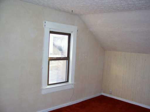 911 Pine Street Springfield, OH 45505 - Photo 3 of 7