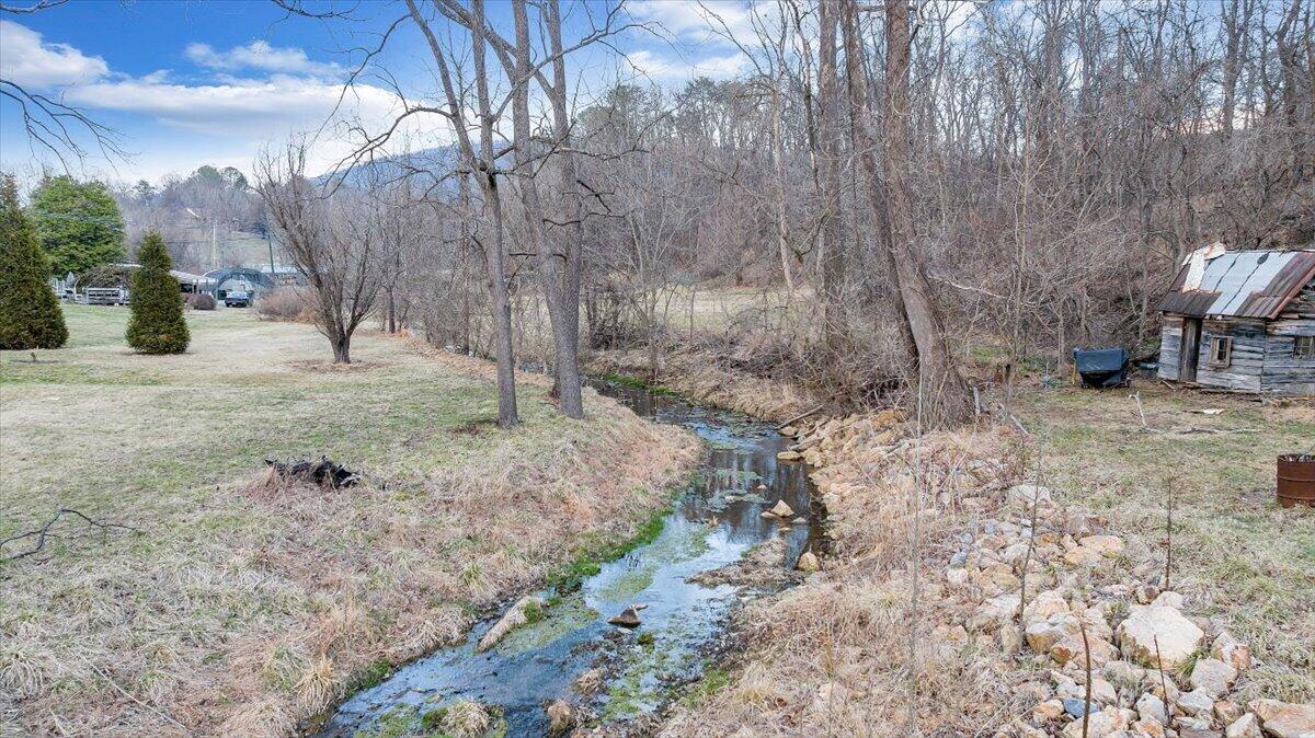 378 Archway Road Blue Ridge, VA 24064 - Photo 42 of 47 47-DJI_20260306064630_0185_D