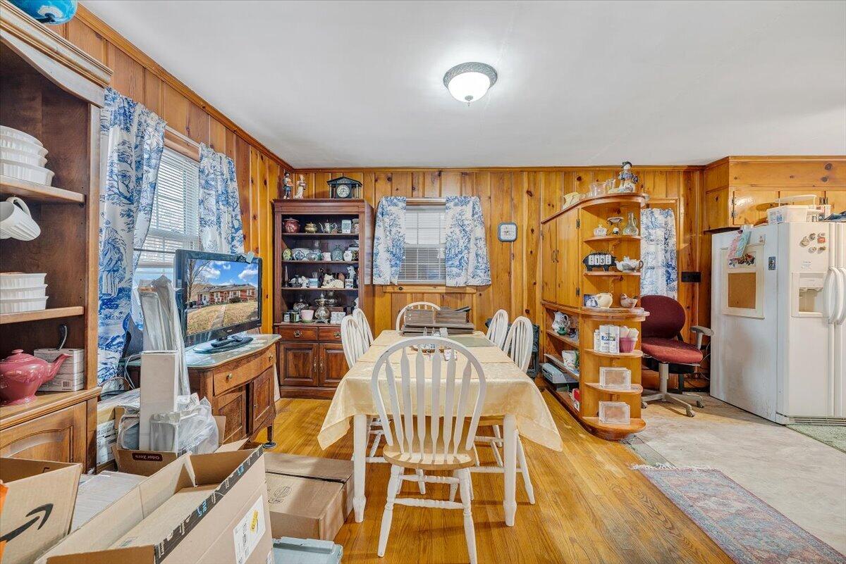 378 Archway Road Blue Ridge, VA 24064 - Photo 9 of 47 10-MIB07412