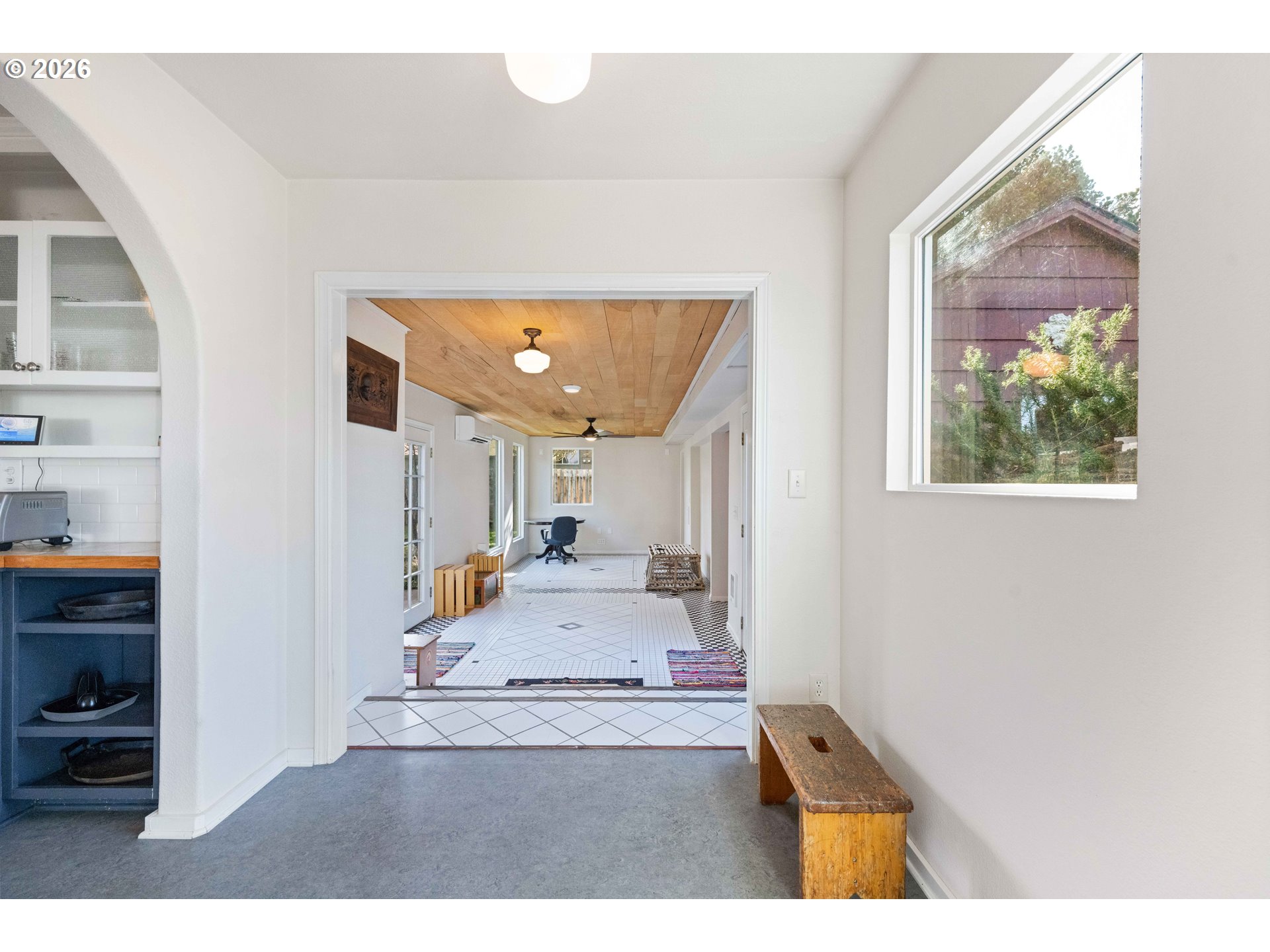 685 10th Street Southwest Bandon, OR 97411 - Photo 17 of 40