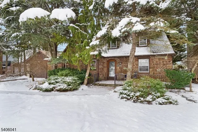 $839,000 | 2086 Westfield Avenue, Scotch Plains, NJ 07076