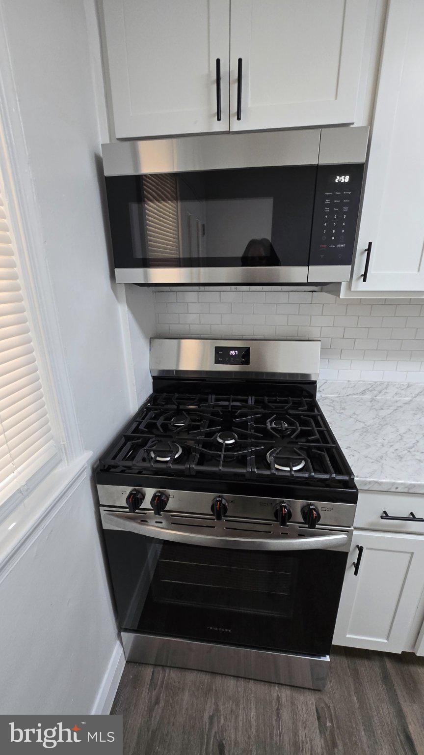 3820 Elkader Road Baltimore, MD 21218 - Photo 6 of 41 Sleek kitchen with modern appliances.