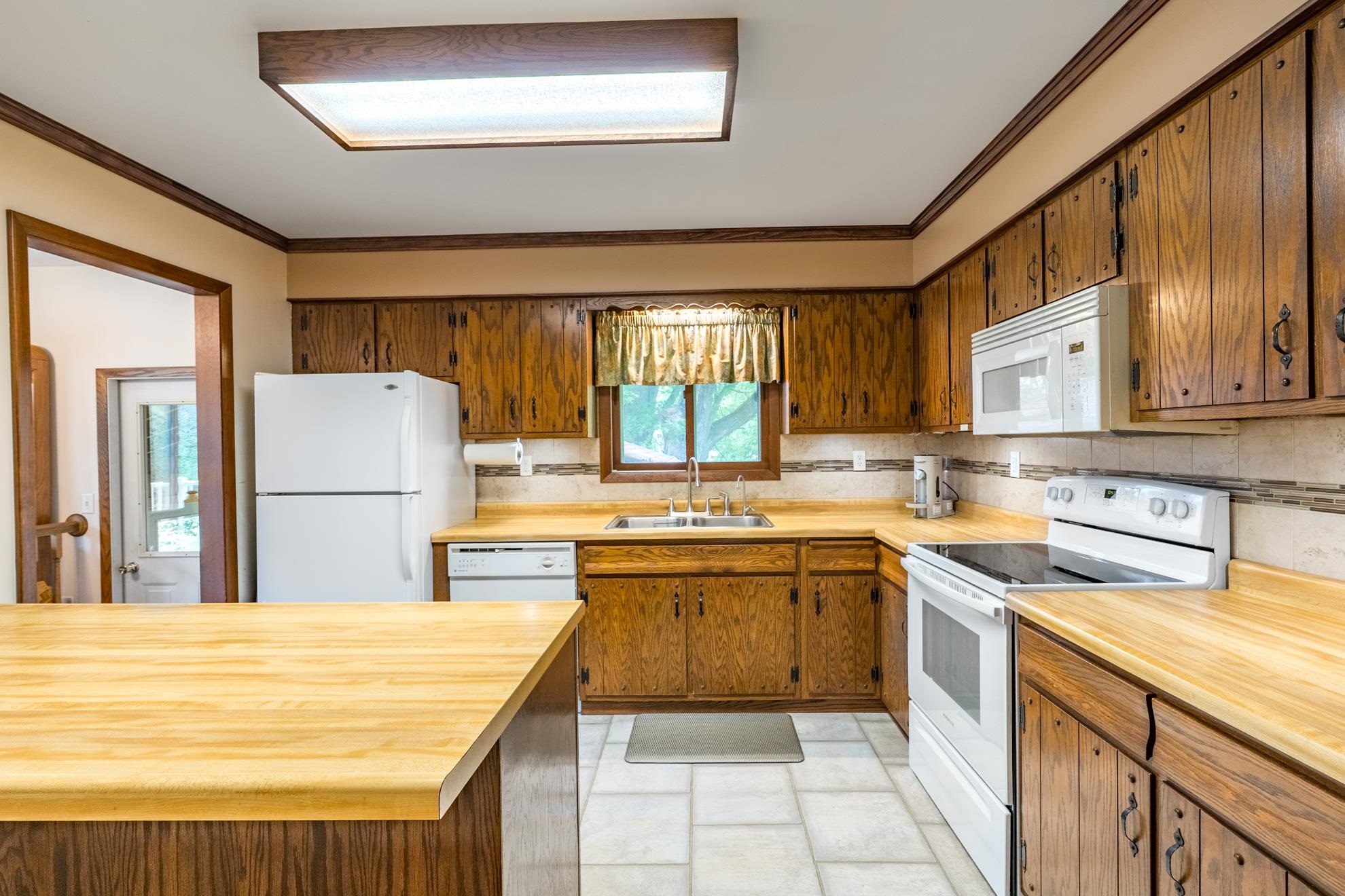 802 Jefferson Street Merrill, WI 54452 - Photo 12 of 59
