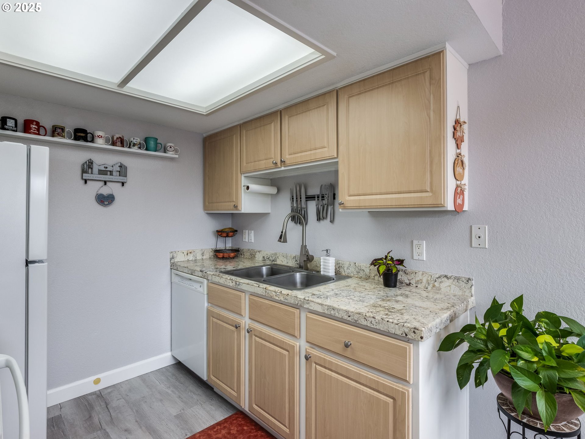 9420 Southwest 146th Terrace Beaverton, OR 97007 - Photo 11 of 24