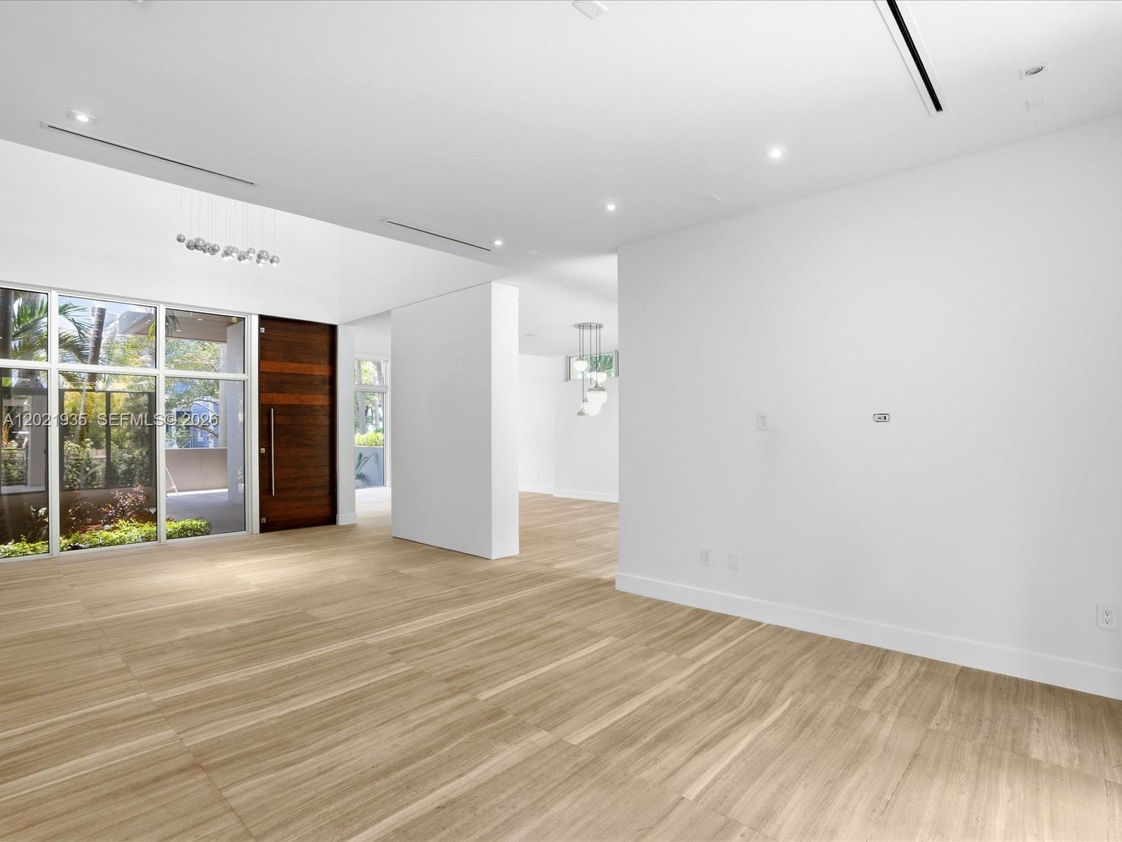 125 Hampton Lane Key Biscayne, FL 33149 - Photo 6 of 81