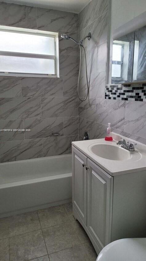 935 West 5th Street Riviera Beach, FL 33404 - Photo 5 of 5