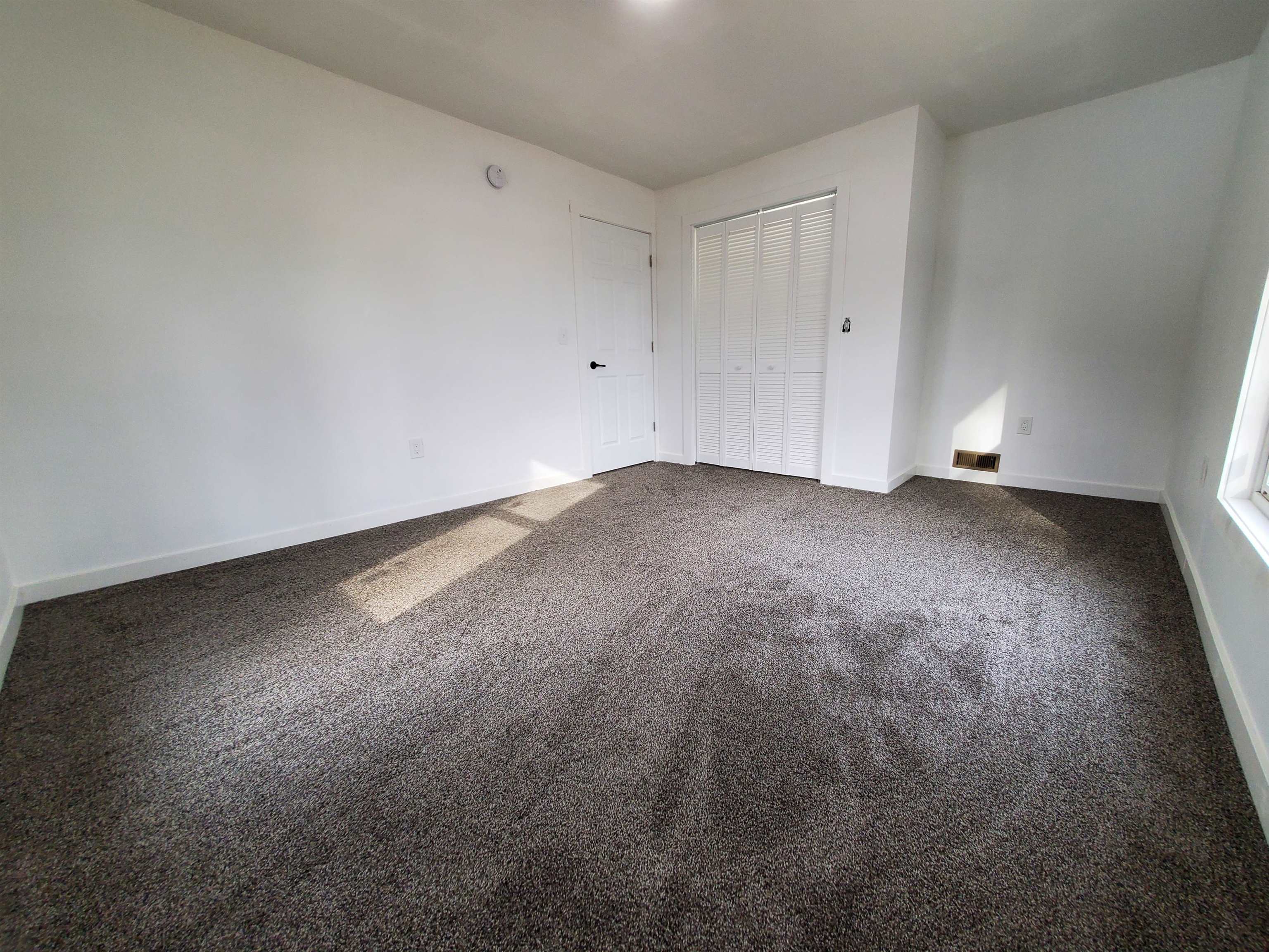 229 West Main Blanchard, MI 49310 - Photo 23 of 26 1909372-45.JPG