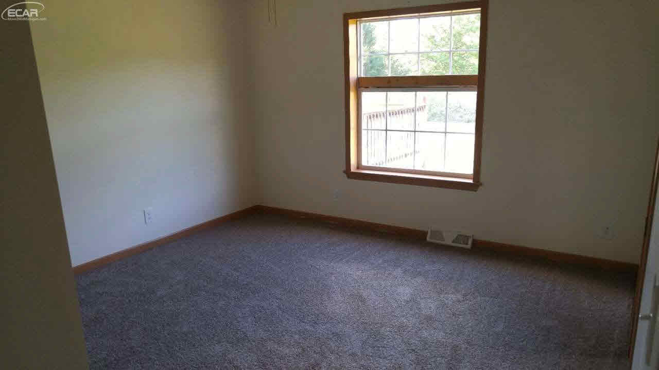 7094 Farrand Road Clio, MI 48420 - Photo 21 of 32 21198595-20.JPG