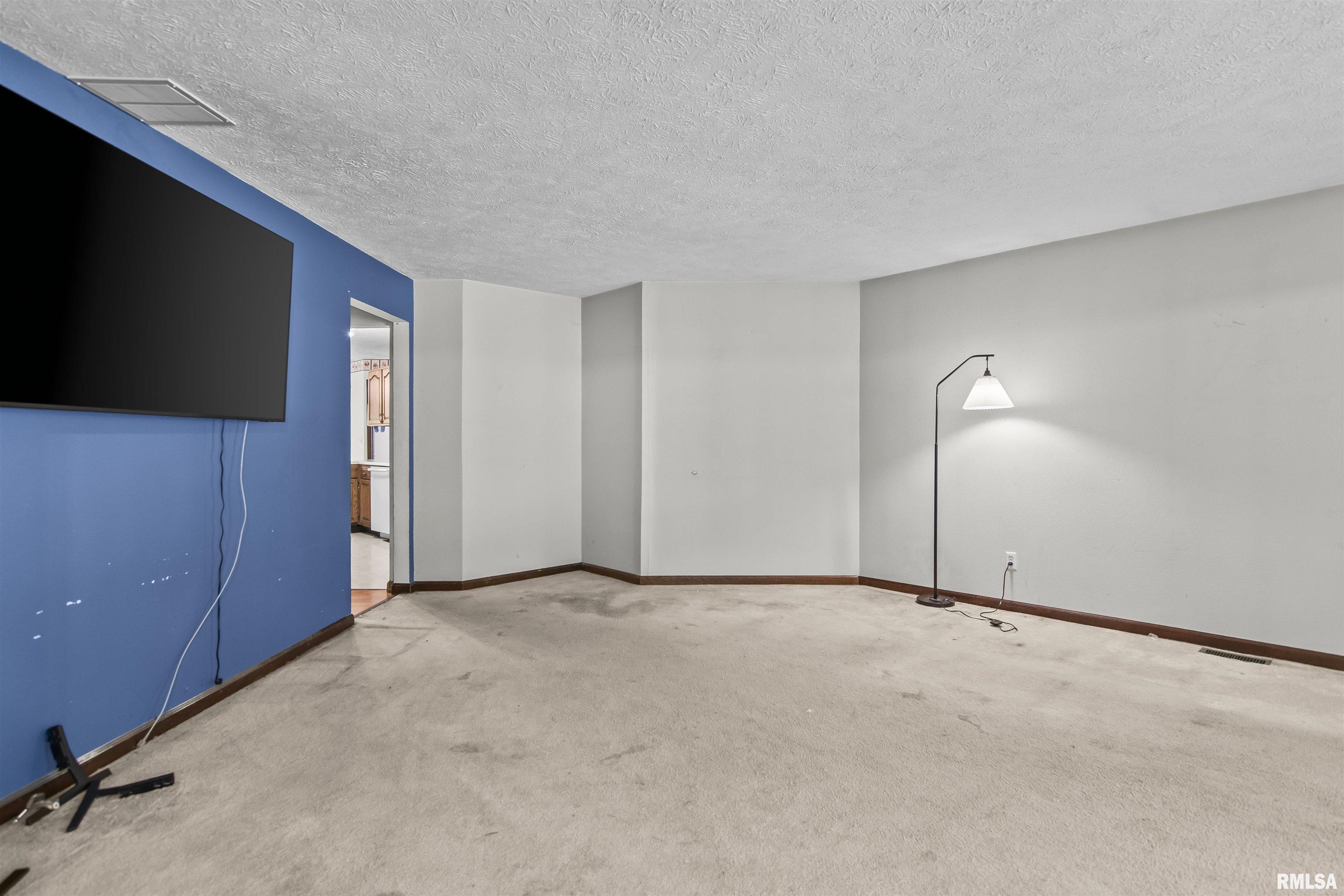 1208 Harmony Court Springfield, IL 62703 - Photo 6 of 39 Gallery Image 6