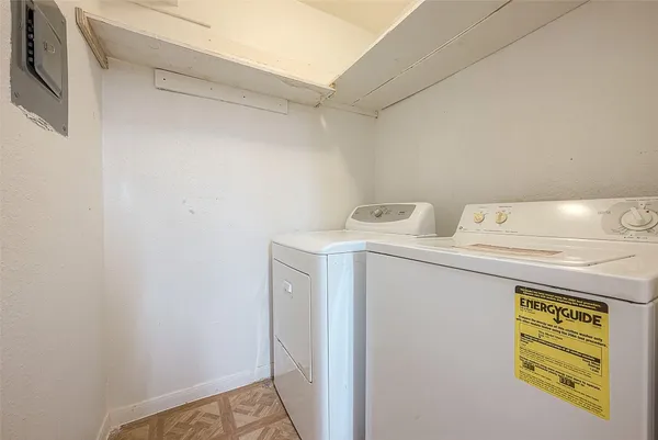 $1,350 | 6606 De Moss Drive, Unit 1212, Houston, TX 77074