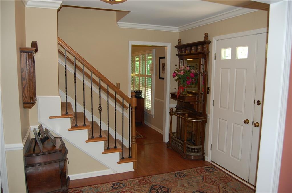 8849 Rexford Road Indianapolis, IN 46260 - Photo 8 of 20 Gallery Image 8