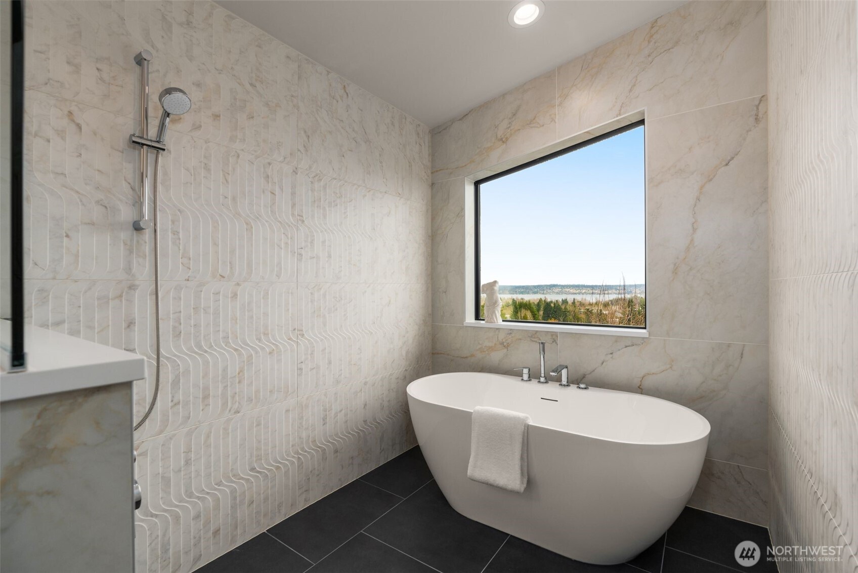 6038 50th Avenue Northeast, Unit A Seattle, WA 98115 - Photo 23 of 40