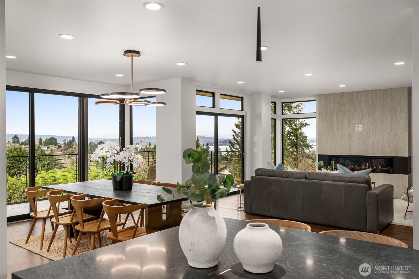 6038 50th Avenue Northeast, Unit A Seattle, WA 98115 - Photo 3 of 40