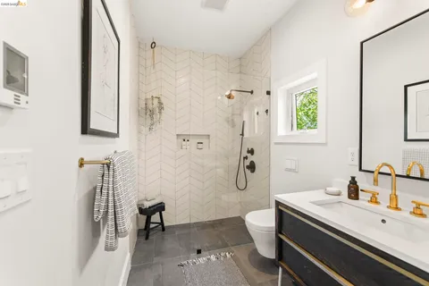 $2,275,000 | 450 42nd Street, Oakland, CA 94609