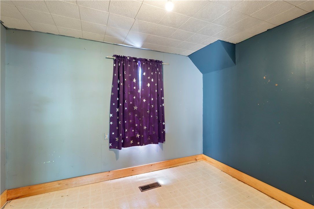5 Monier Street Naples, NY 14512 - Photo 18 of 46 Dining room