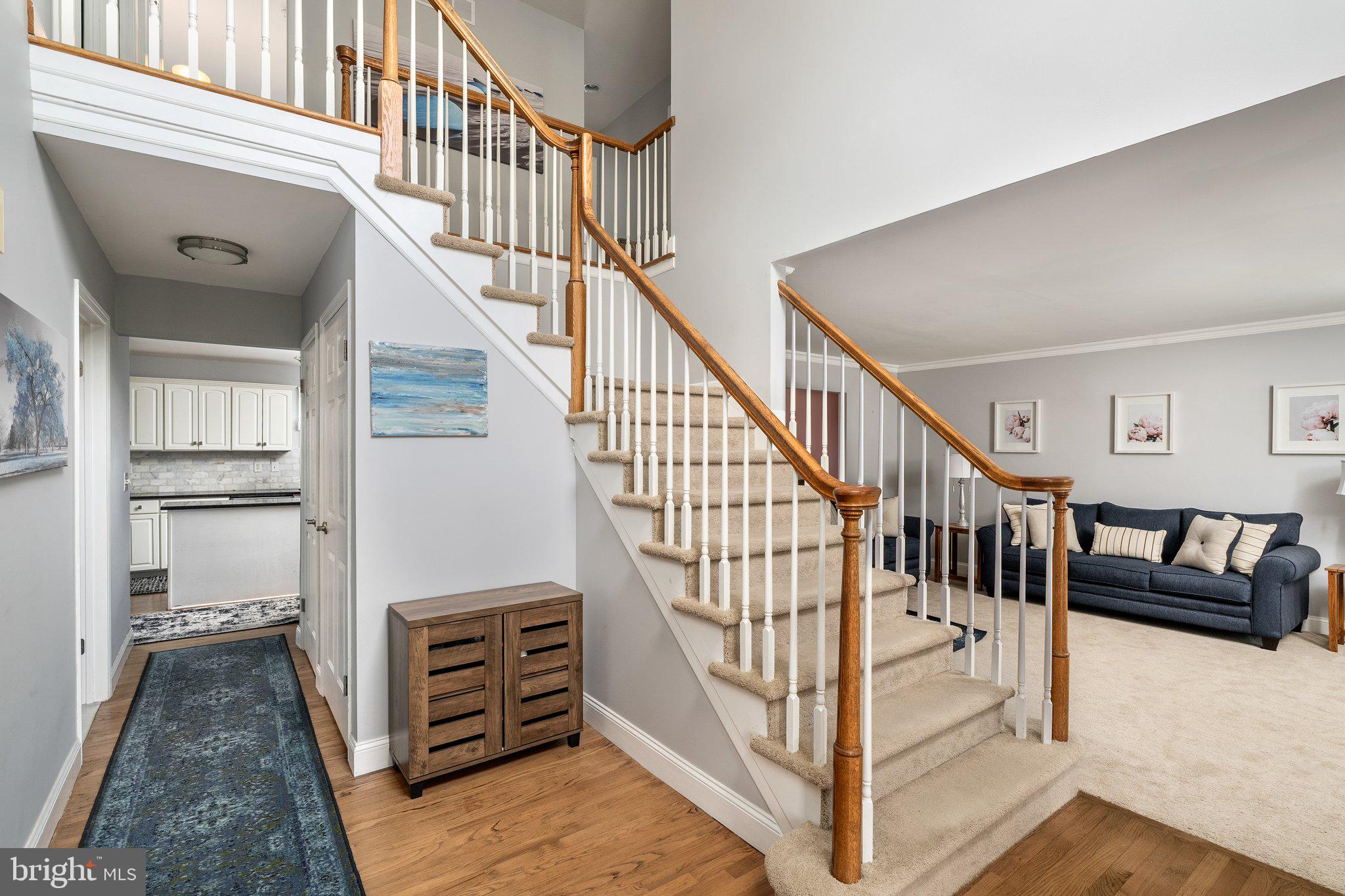 27 Andover Way Hamilton, NJ 08610 - Photo 2 of 30 Elegant 2 story foyer