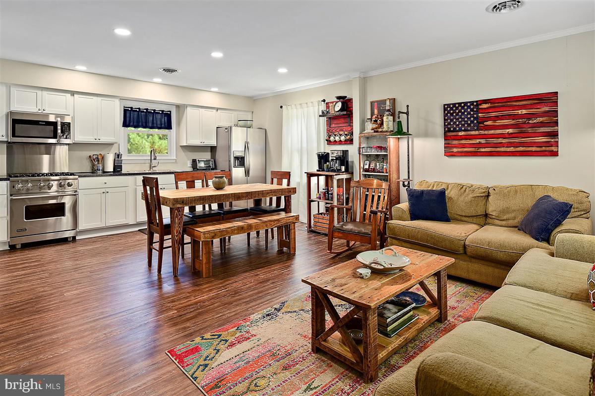 3850 Barkley Road Eden, MD 21822 - Photo 6 of 48 Living Room and Kitchen