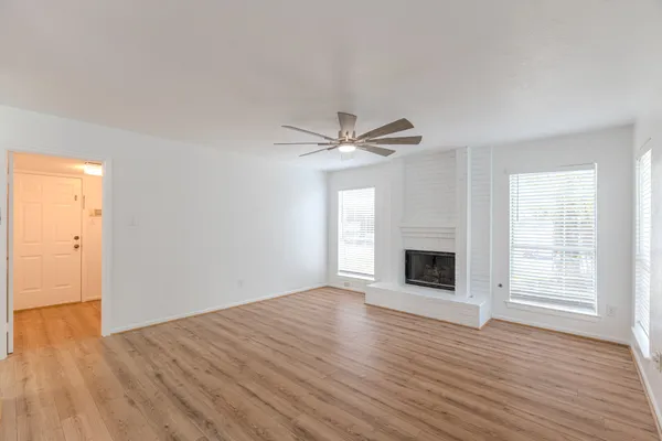 $3,300 | 34 East Trillium Circle, The Woodlands, TX 77381