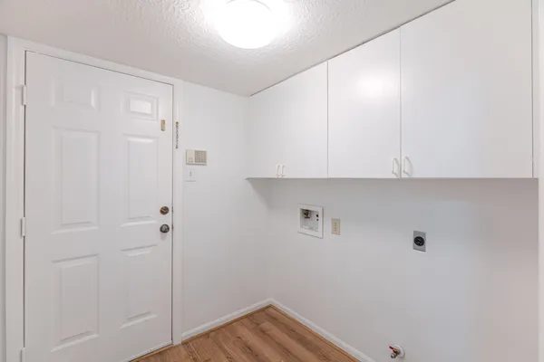 $3,300 | 34 East Trillium Circle, The Woodlands, TX 77381