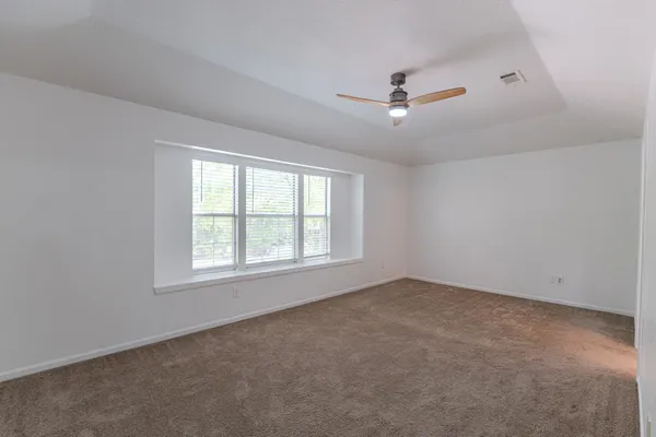 $3,300 | 34 East Trillium Circle, The Woodlands, TX 77381