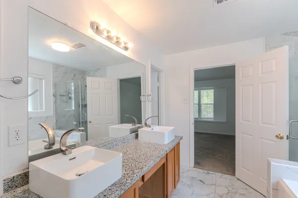 $3,300 | 34 East Trillium Circle, The Woodlands, TX 77381