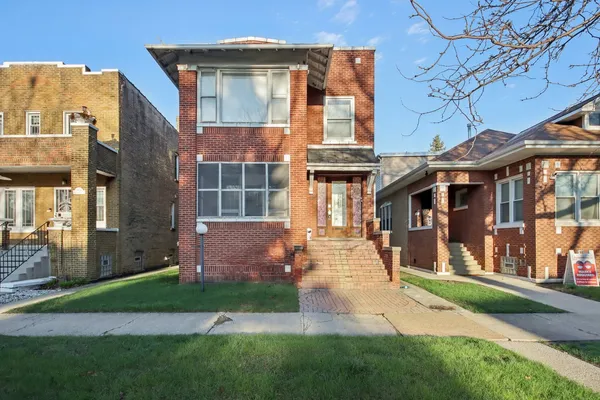 $320,000 | 7424 South Calumet Avenue, Chicago, IL 60619