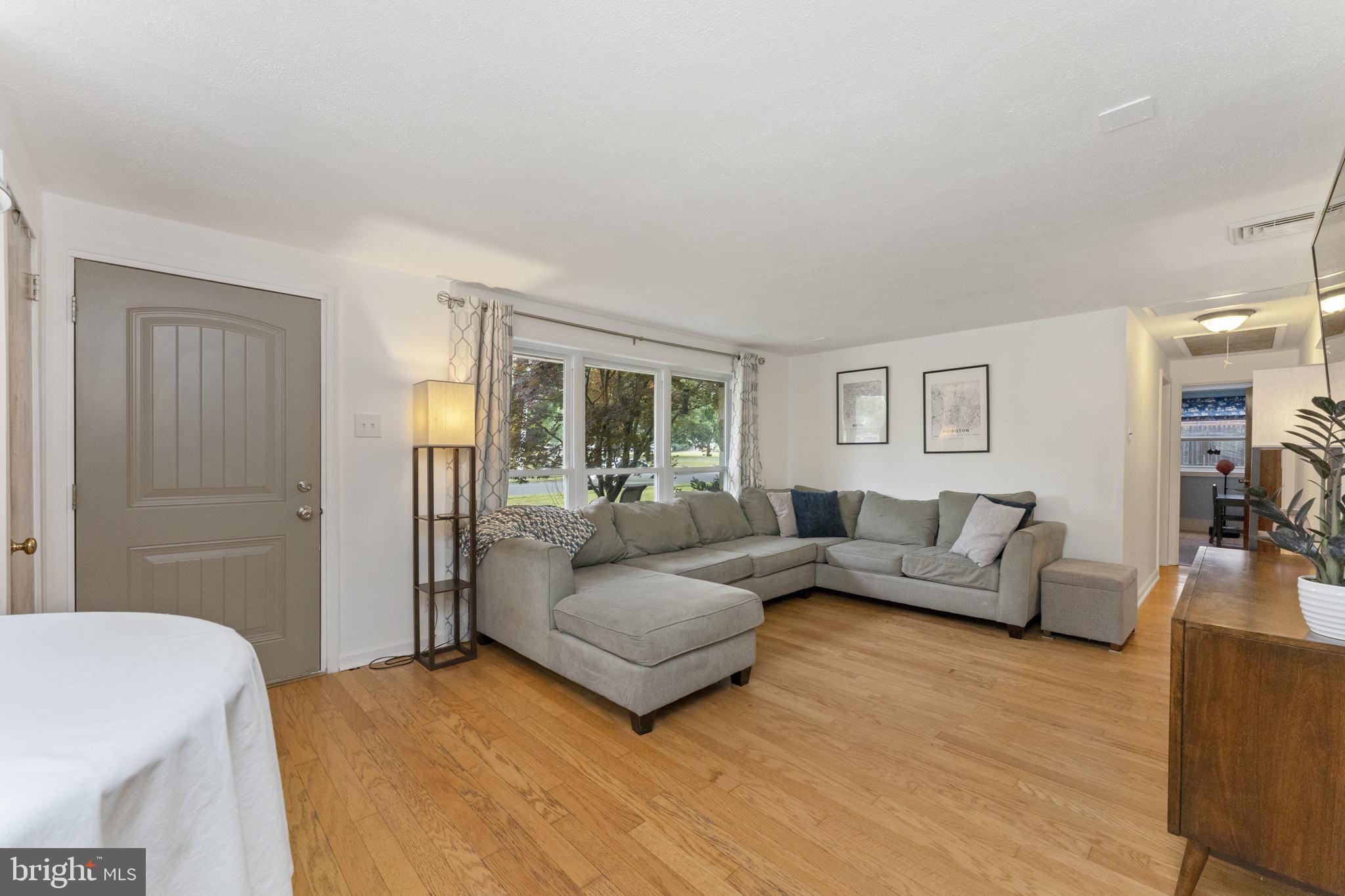 1333 Thomson Road Roslyn, PA 19001 - Photo 3 of 25 Gallery Image 3